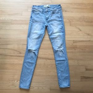 Abercrombie & Fitch Super Skinny Jeans
